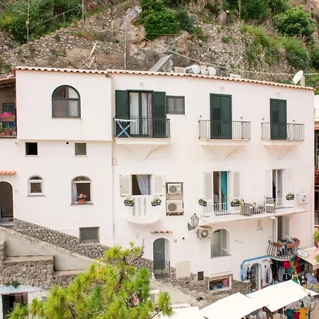 Casa Lucienne * بوسيتانو