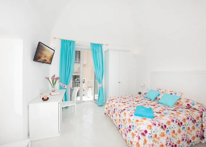 Casa Lucienne Позитано